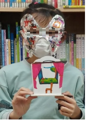 할로윈가면과 연필꽂이디자인 이미지